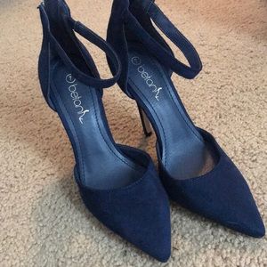 Betani blue velvet heels
